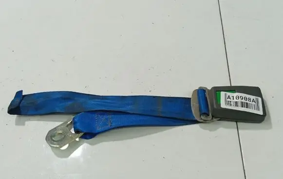 Ford Transit Middle seatbelt buckle (rear) 