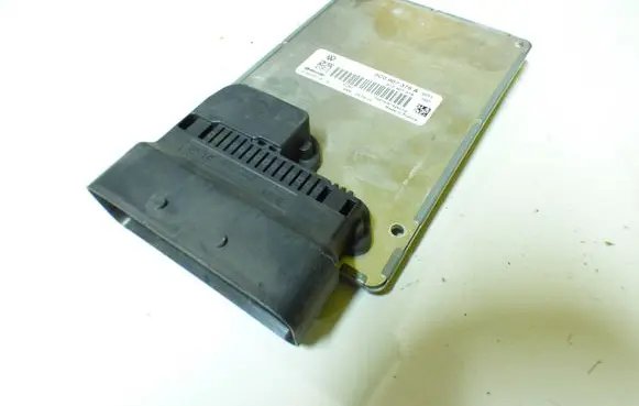 Volkswagen Scirocco Suspension control unit/module 3C0907376A 3C0907376 S180031101E