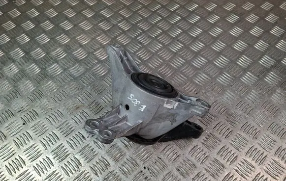 Hyundai Santa Fe Engine mount bracket 21815L1200