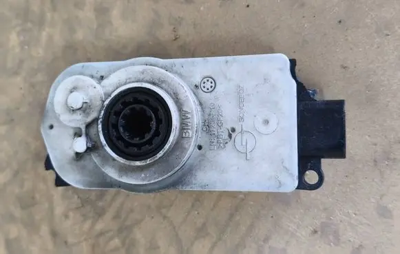BMW X5 G05 Radiator active air flap actuator 5811R1004 23082906423 9881646