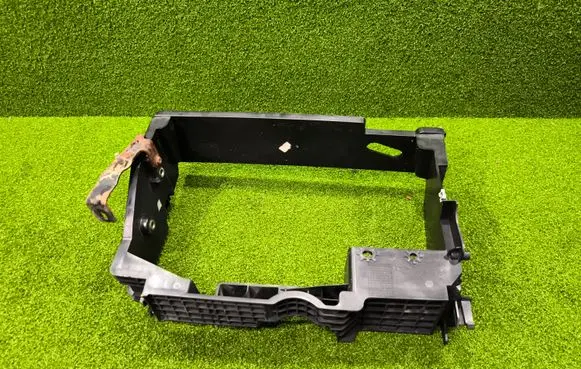 Renault Arkana Intercooler air guide/duct channel 295S83941R 117177A0