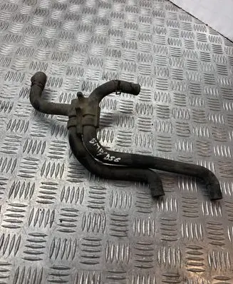Volkswagen PASSAT B6 Engine coolant pipe/hose