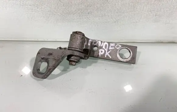 Ford Mondeo MK IV Front door upper hinge