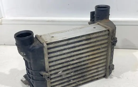 Audi A4 S4 B6 8E 8H Intercooler radiator 038906051D 0261230073