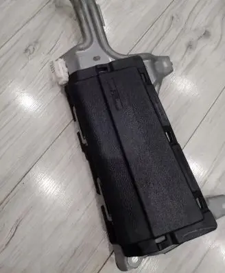 Knee airbag