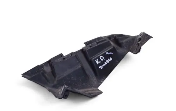 Volkswagen Touareg II Front bumper mounting bracket 7P6807723