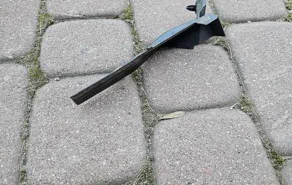 Opel Corsa E Wiper trim 13427540
