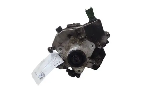 Volvo XC90 Fuel injection high pressure pump 0445010111 8692521