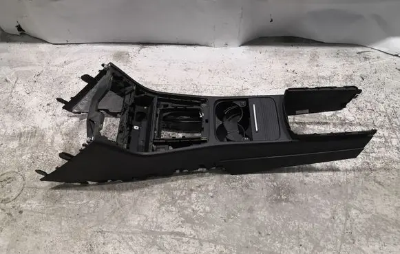 Volkswagen PASSAT B7 Center console 3AC863243 3C0858329H