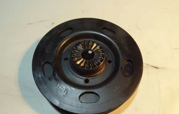 Audi A6 S6 C6 4F Crankshaft pulley 06H105243K