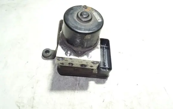 Volkswagen Golf IV ABS Pump 1J0614517E 1C0907379E