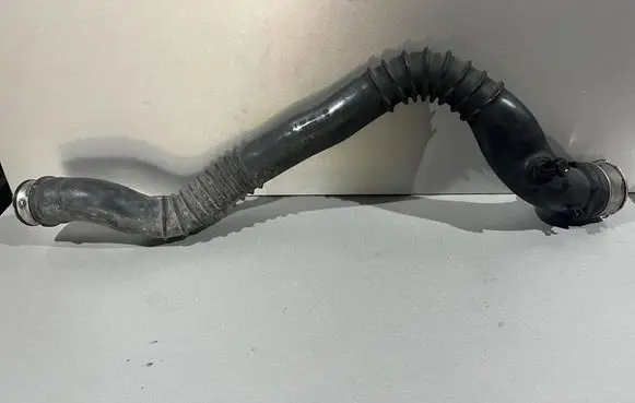 BMW 3 E92 E93 Intercooler hose/pipe 7797483 11617797483