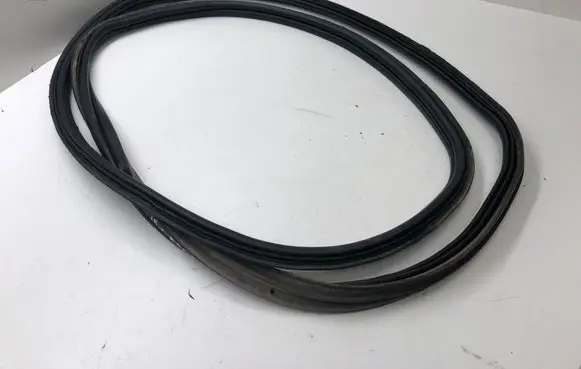 Opel Meriva B Loading door rubber seal (on body) 