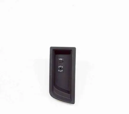 BMW 4 F32 F33 AUX in-socket connector 9207358 105026813