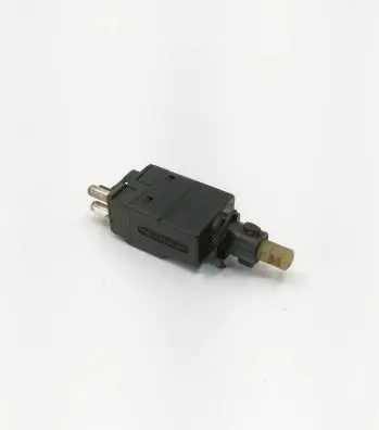 Mercedes-Benz SL R129 Brake pedal sensor switch 0015450109