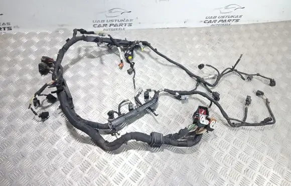 Jaguar XF X250 Engine installation wiring loom 8X2Q9H589