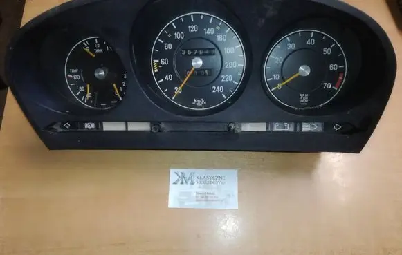 Mercedes-Benz SL R107 Speedometer (instrument cluster) 1075420901