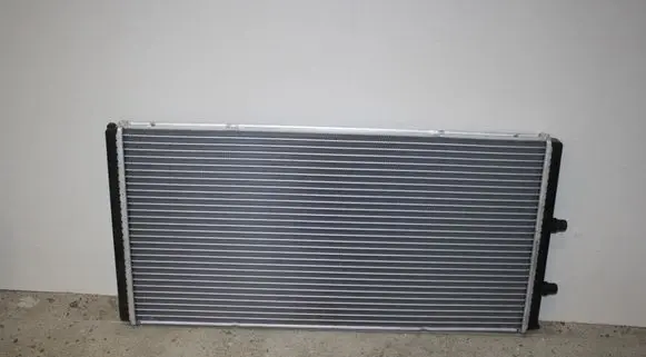 BMW M4 F82 F83 Coolant radiator 17112284608 2284608