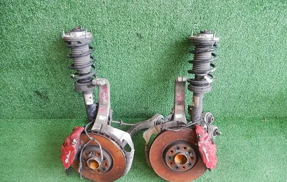 Alfa Romeo Giulia Front wheel hub spindle knuckle