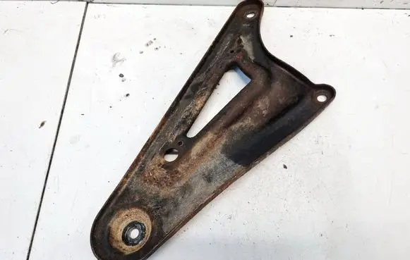 Opel Vectra C Engine mounting bracket