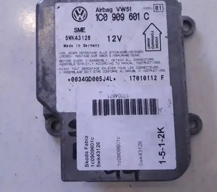 Skoda Fabia Mk1 (6Y) Airbag control unit/module 1C0909601C