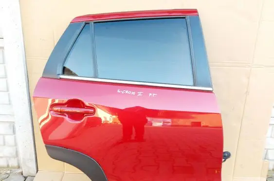 Suzuki SX4 S-Cross Rear door