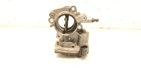 Opel Astra J Throttle body valve 