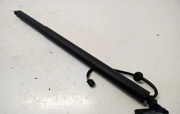 Hyundai Tucson IV NX4 Tailgate strut 81831N7100