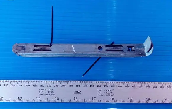 Volvo XC90 Headlight/headlamp mounting bracket 89028052 8637182