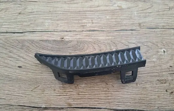 Audi e-tron Front bumper lower grill 85H807680B