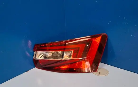 Skoda Superb B8 (3V) Rear/tail lights 3V9945208 3V9945208A 3V9945712