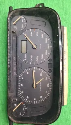 Volkswagen Golf III Speedometer (instrument cluster) 87001262