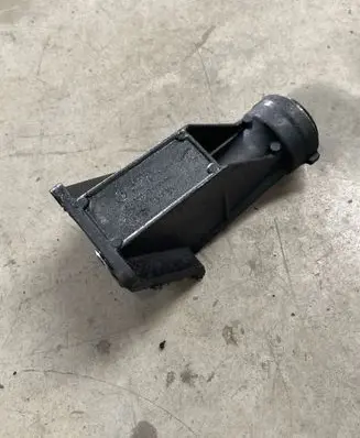 BMW X5 E70 Engine mounting bracket 7552540