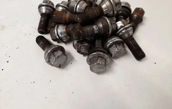 Volvo S80 Nuts/bolts 