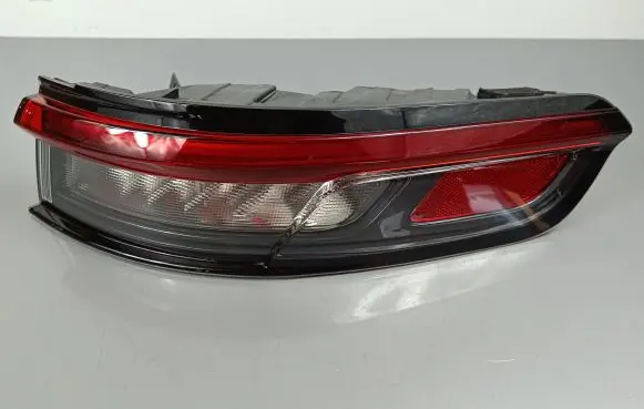 Jeep Grand Cherokee WL Rear/tail lights P68421132AD