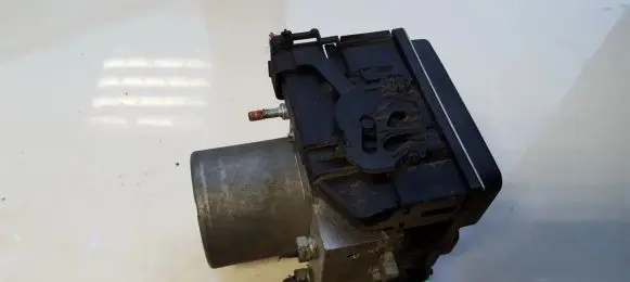 Toyota Avensis T270 ABS Pump 0265251490 44540-05100