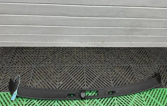 BMW M8 F91 F92 G14 G15 Trunk door license plate light bar 7446336 744633616 01030749007