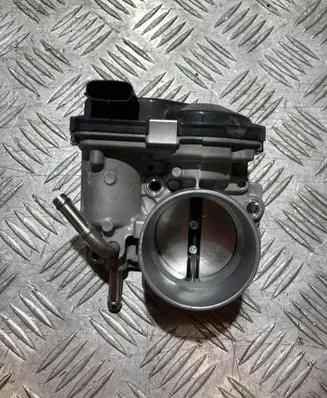 Toyota Yaris XP210 Throttle body valve 22030-F3030