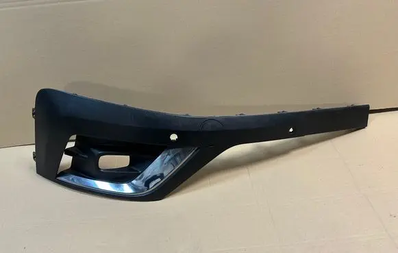 Renault Trafic III (X82) Front bumper splitter molding X82PH2 261A23784R 084758