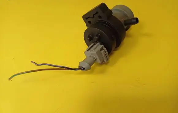 Mercedes-Benz C W202 Turbo solenoid valve 0004701993