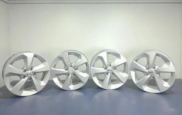 R18 alloy rim