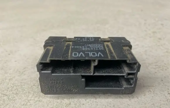 Volvo XC70 Seat heating relay 30710362