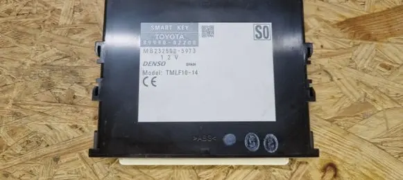Toyota Auris E180 Keyless (KESSY) go control unit/module 8999002200