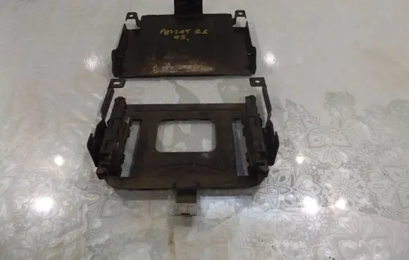 Volkswagen PASSAT B6 Auxiliary heater bottom cover protection 