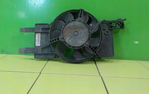Ford Focus Fan set BV618C607SB
