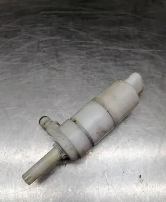 Mercedes-Benz E W211 Windscreen/windshield washer pump