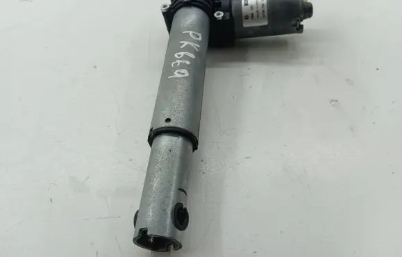 BMW 5 F10 F11 Seat adjustment motor 0390204068 9168756