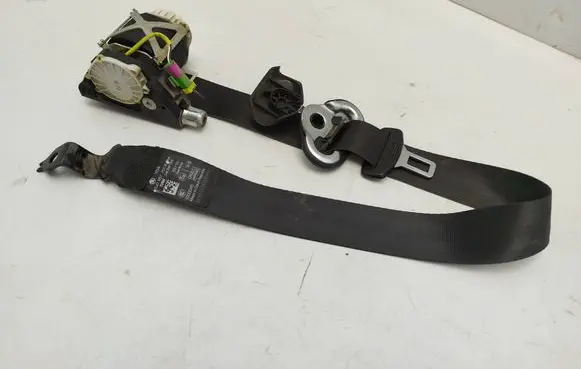 Skoda Fabia Mk2 (5J) Front seatbelt 5J0857702B