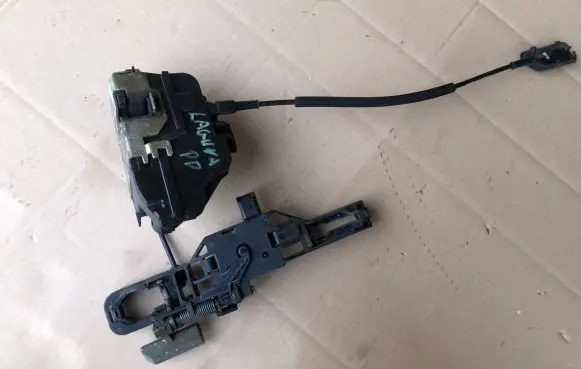 Renault Laguna II Front door lock