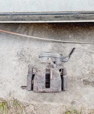 Rear brake caliper